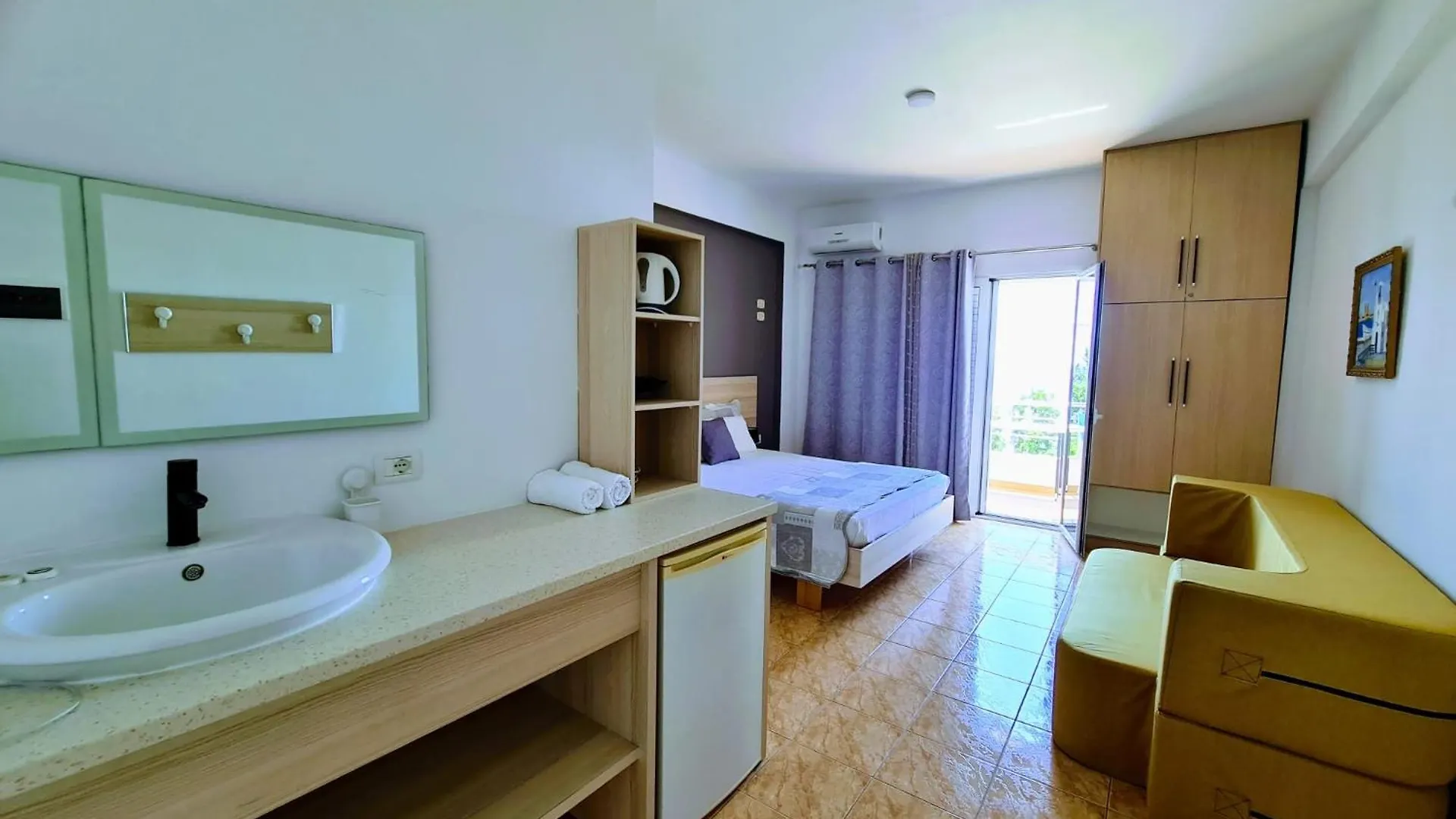 Salt Life Hotel Dhermi