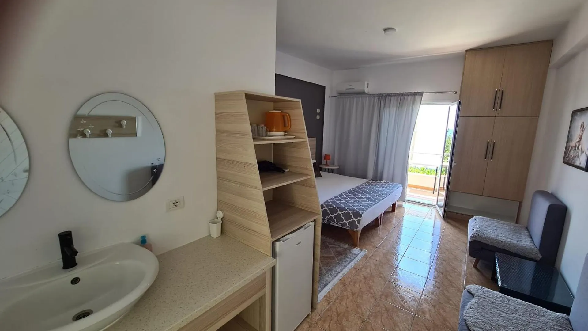 Salt Life Hotel Dhermi 0*,