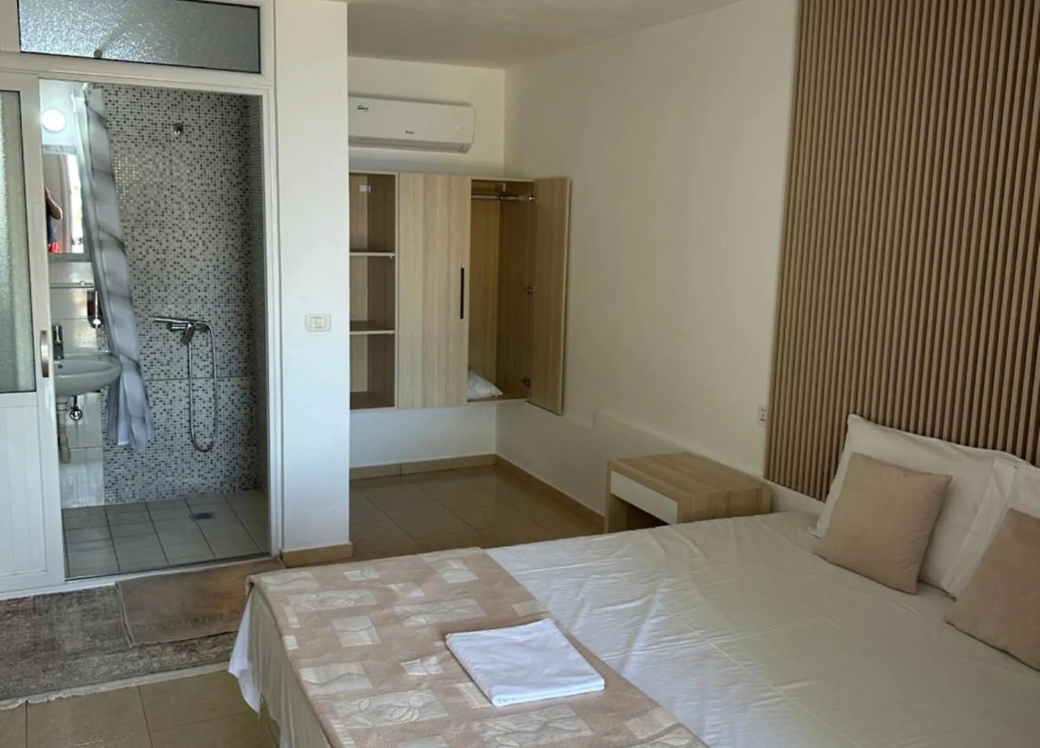 Salt Life Hotel Dhermi 0*,  Albania
